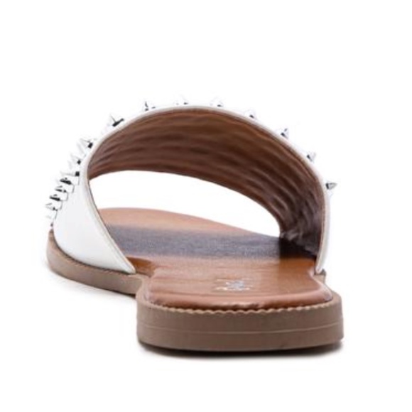 Spiked Slides in White/Silver - Picture 4 of 7